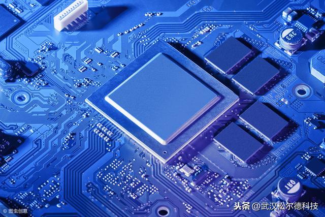 研发实验室丨论温控激光锡焊和非温控激光锡焊区别 研发实验室丨论温控激光锡焊和非温控激光锡焊区别